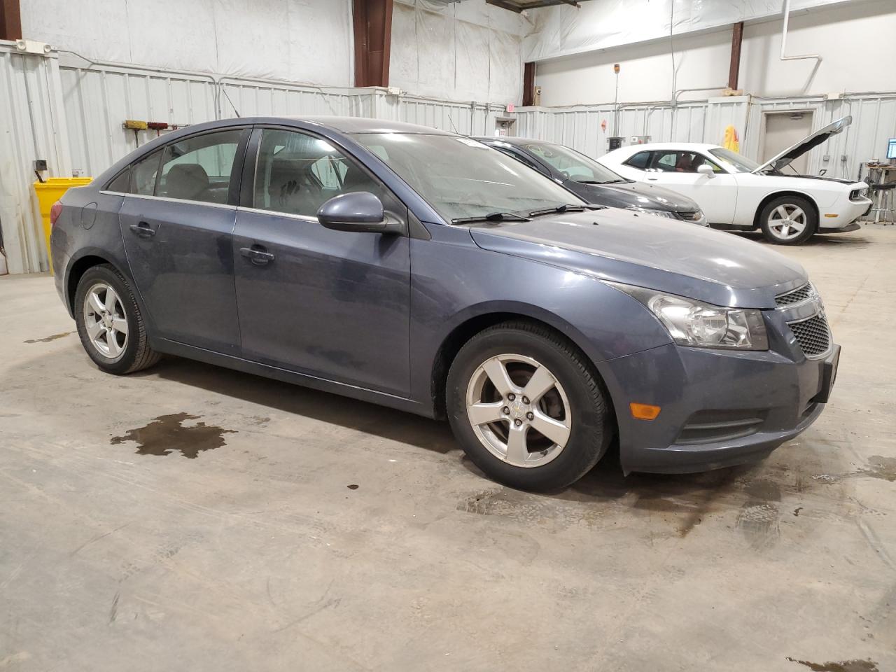 VIN 1G1PC5SB8E7117527 2014 CHEVROLET CRUZE no.4