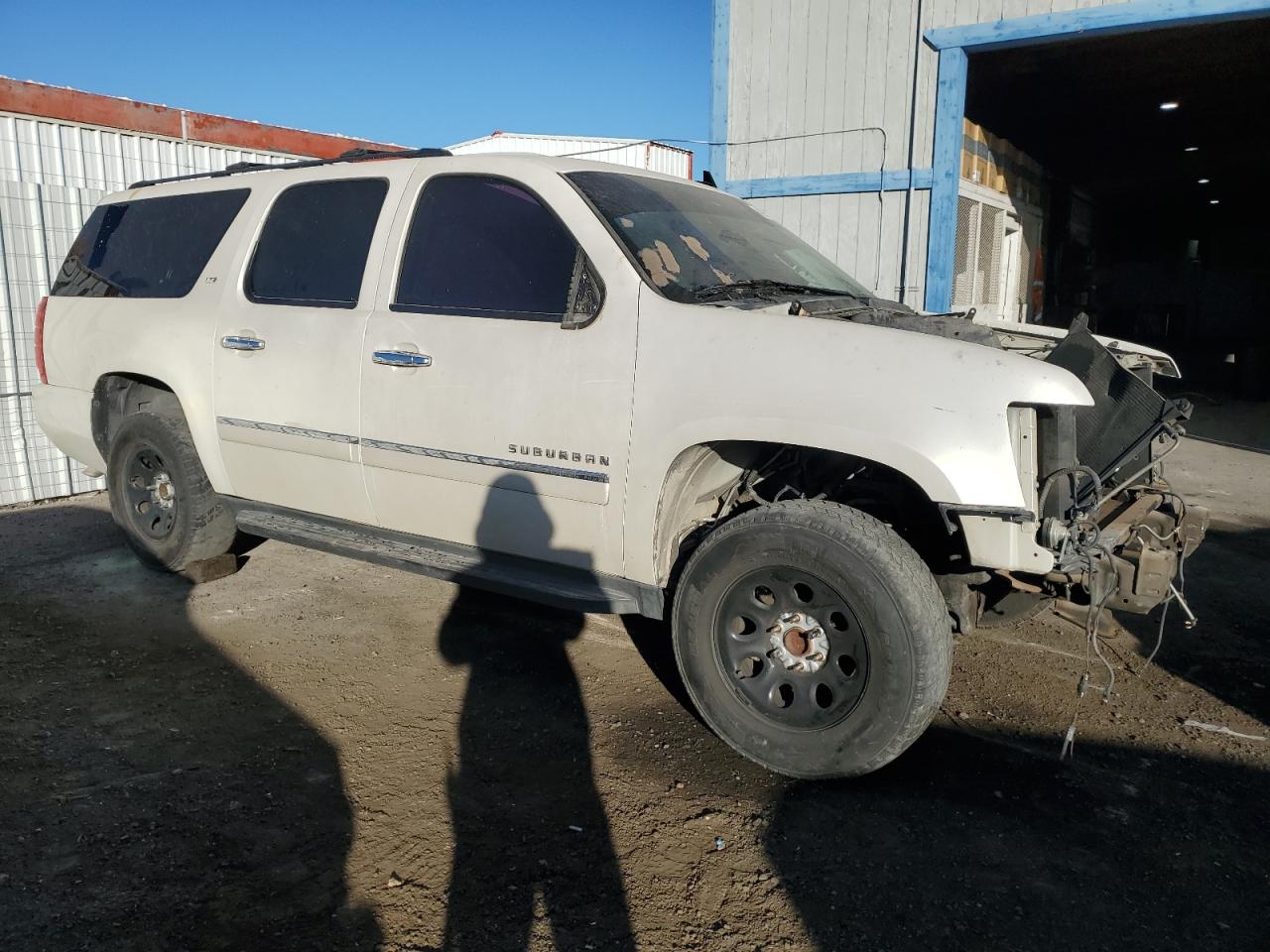 2010 Chevrolet Suburban - Image 4