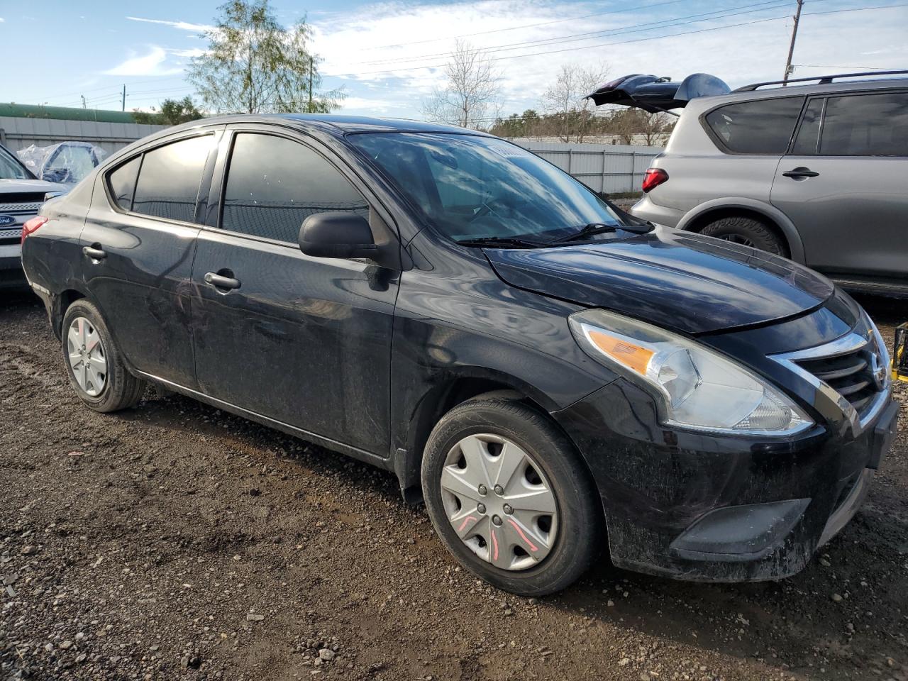 2015 Nissan Versa - Image 4