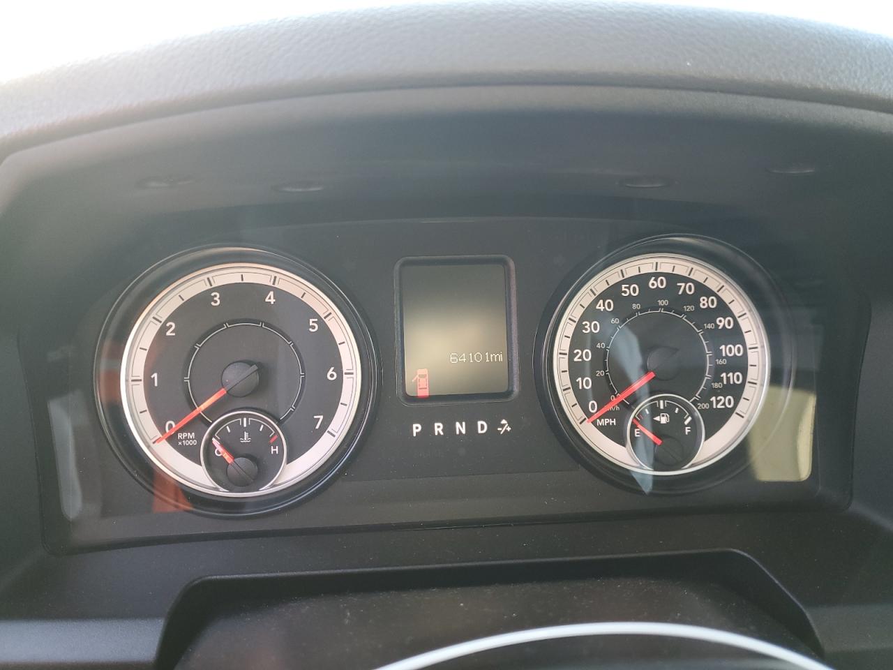 2016 RAM 1500 - Image 9