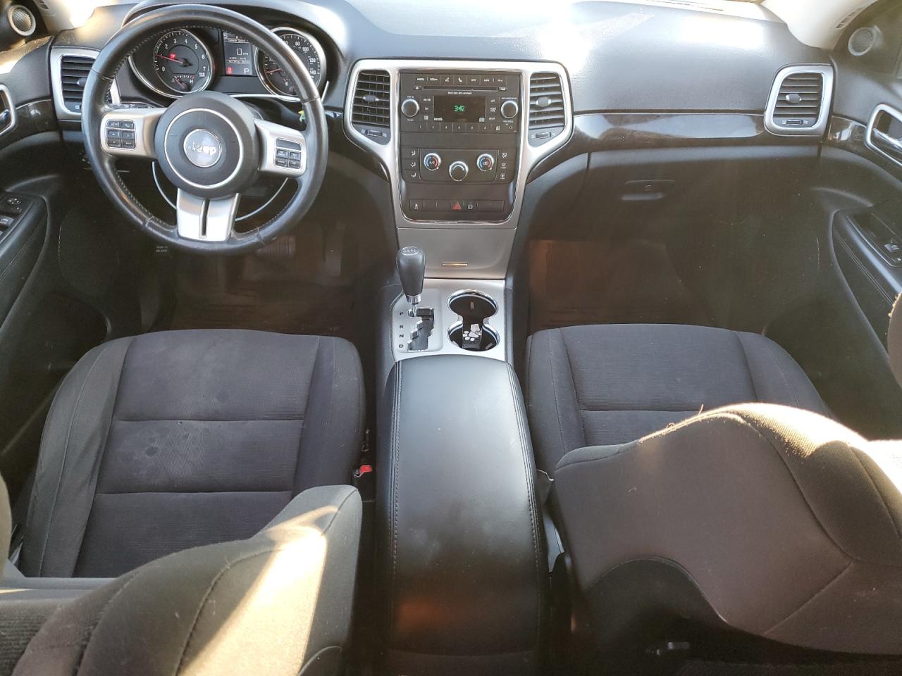 2012 Jeep Grand Cherokee - Image 8