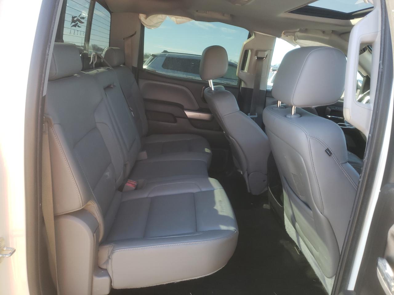 2014 Chevrolet Silverado - Image 11