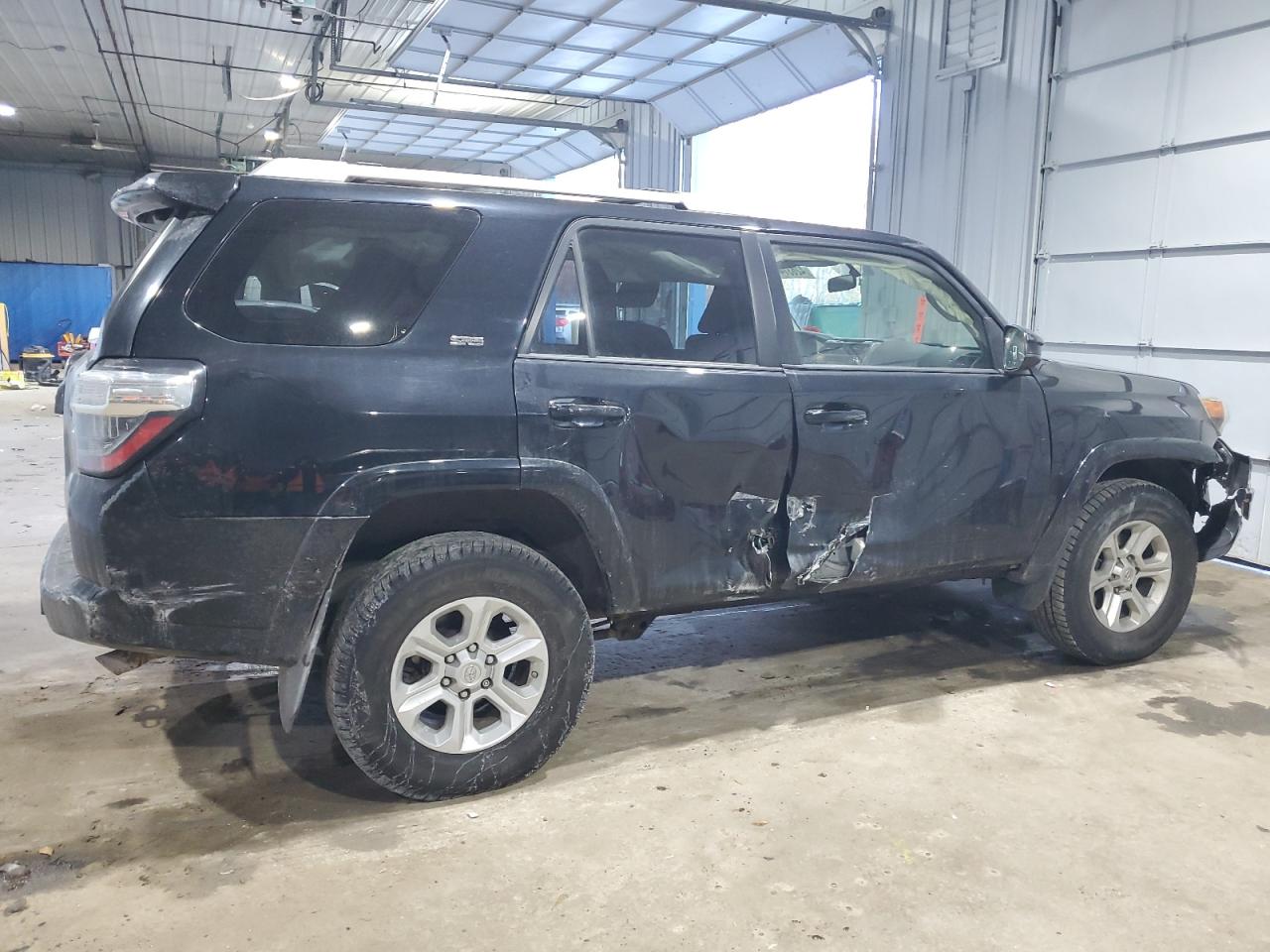 2016 Toyota 4Runner - Image 3