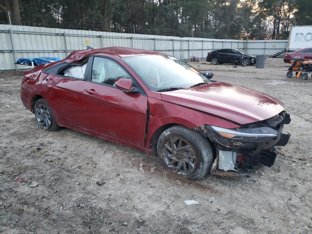 2024 Hyundai Elantra - Image 4