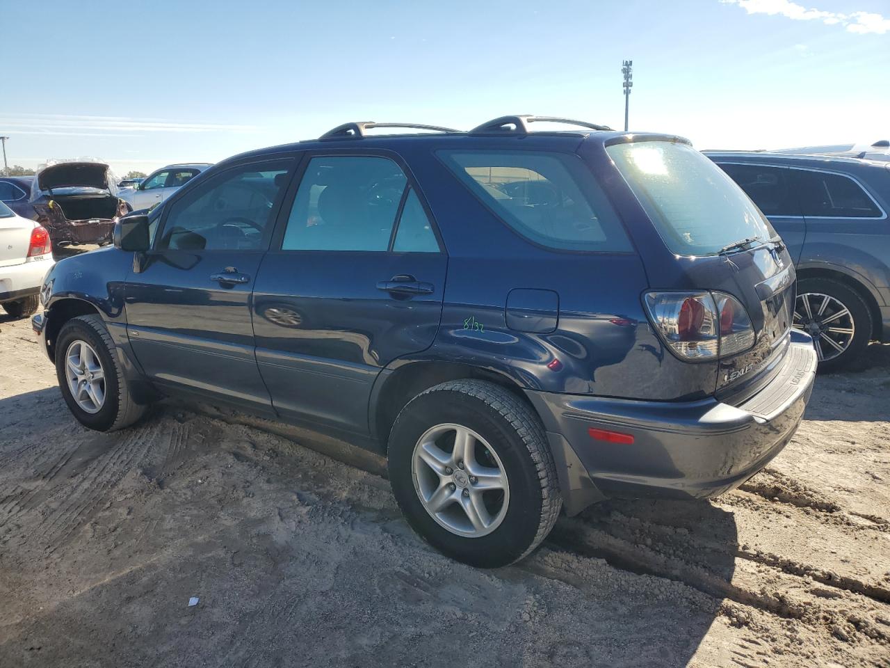 2001 Lexus RX - Image 2