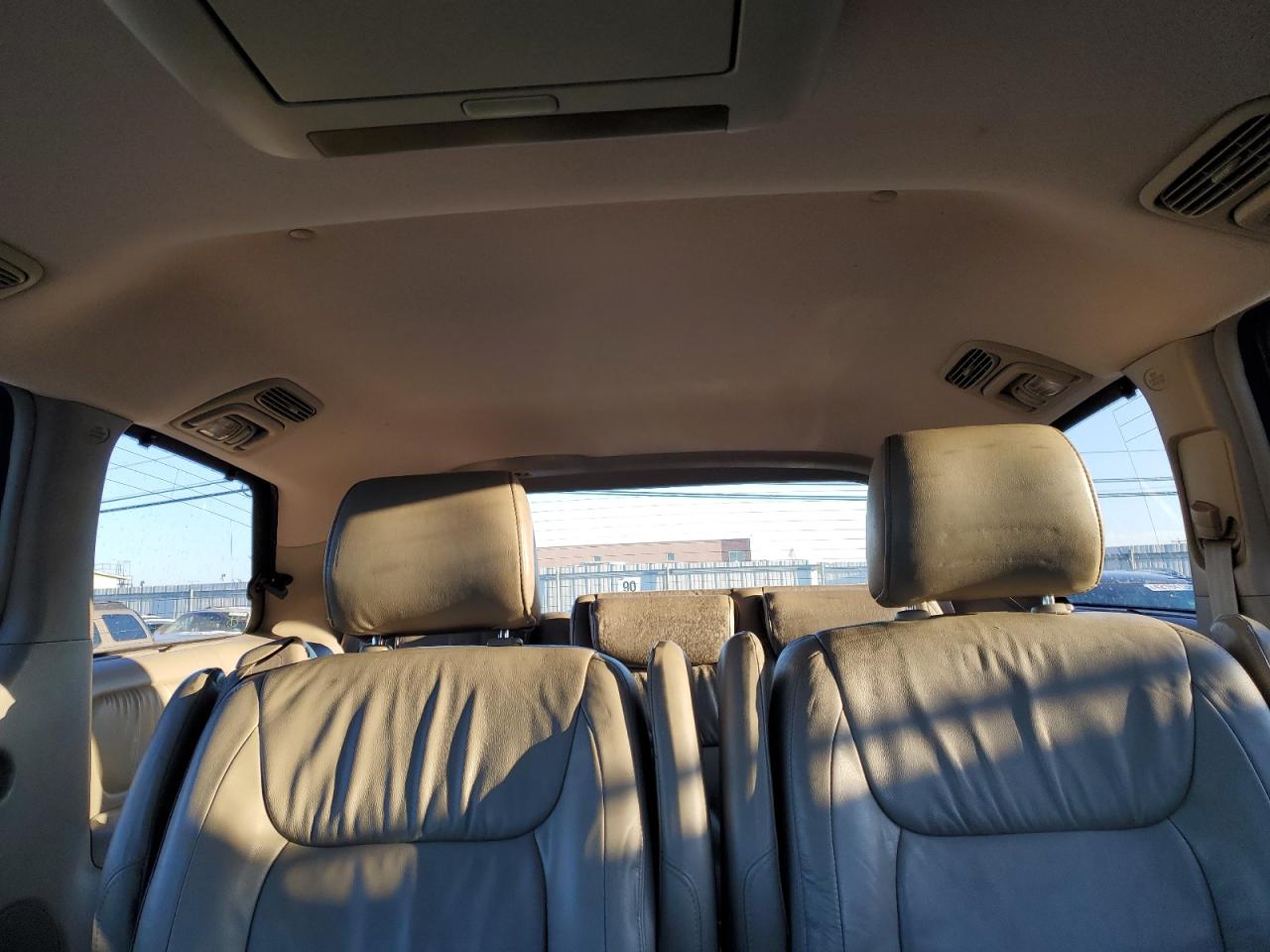 2008 Toyota Sienna - Image 10