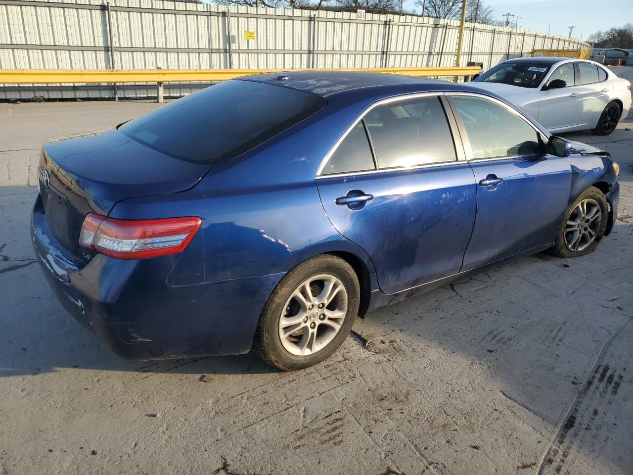 2010 Toyota Camry - Image 3