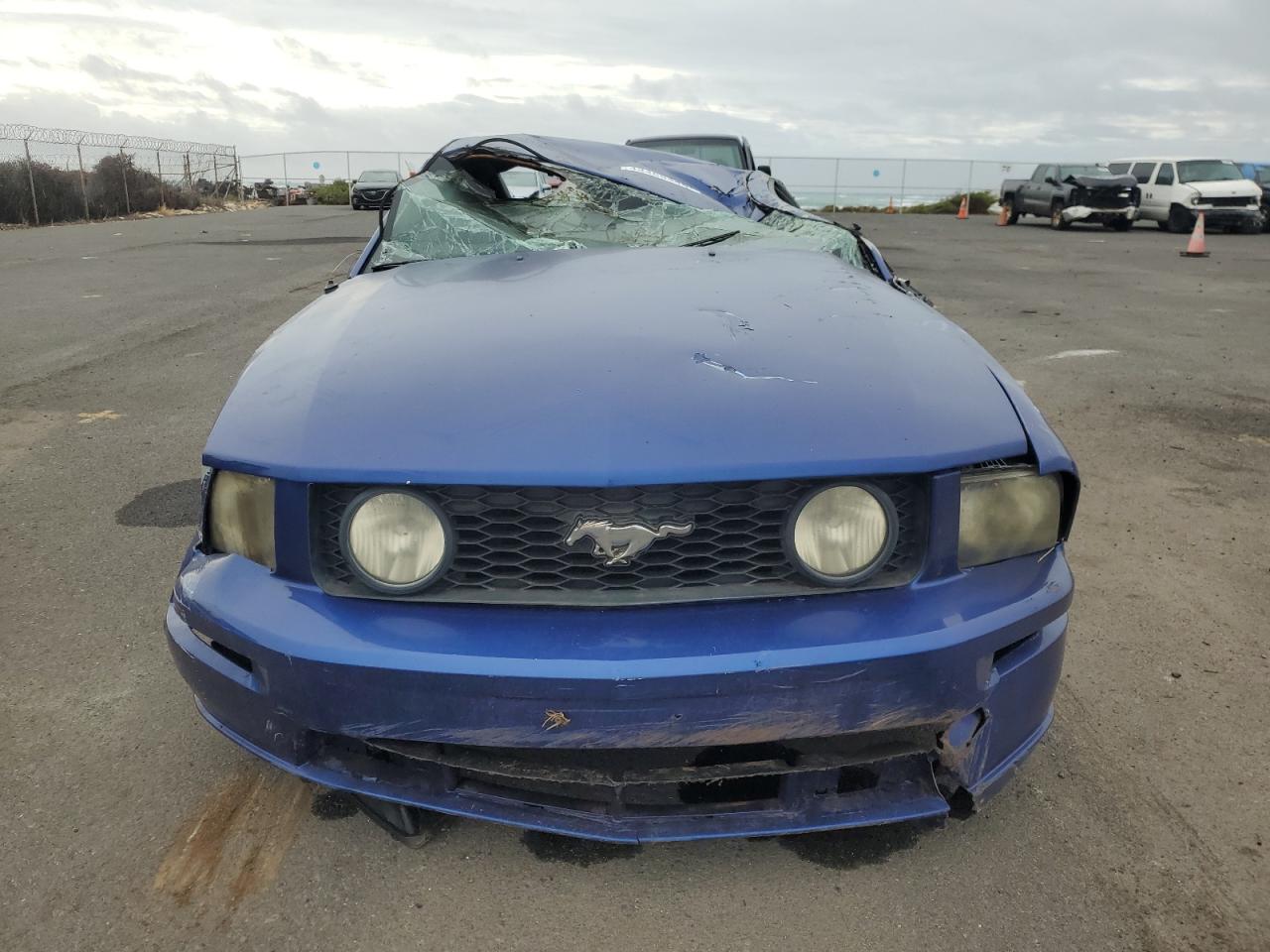 2005 Ford Mustang - Image 5