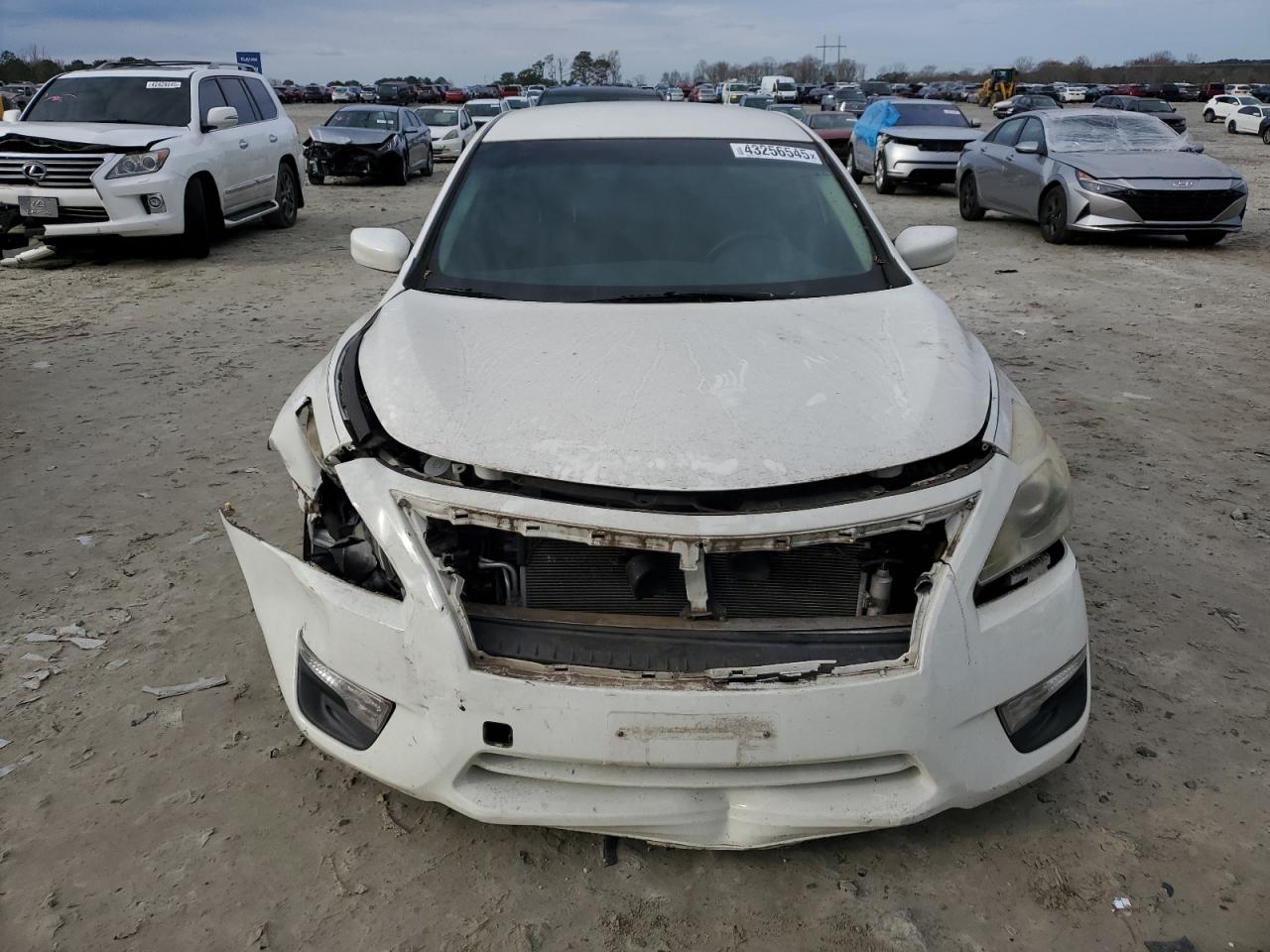 2015 Nissan Altima - Image 5