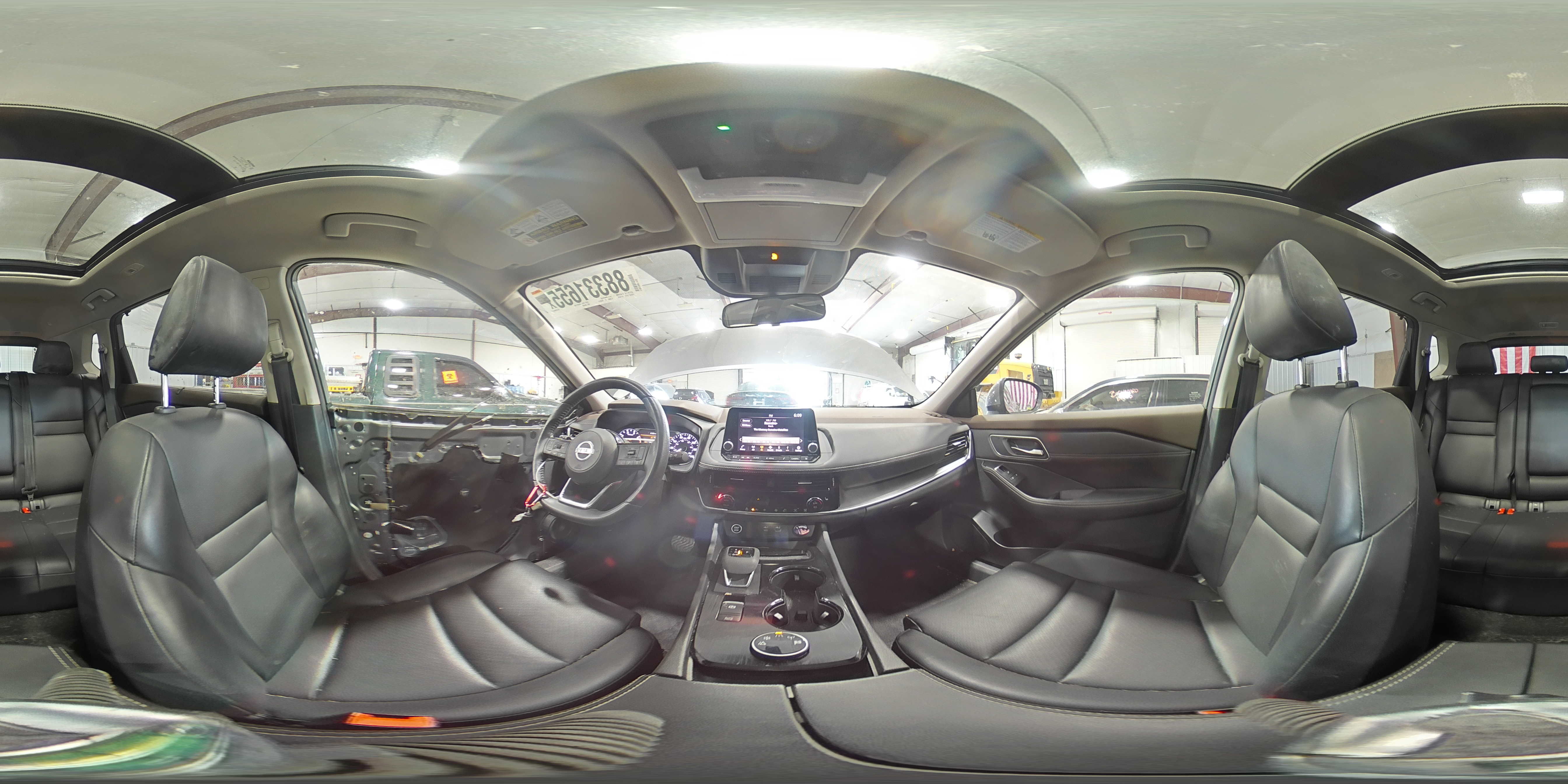 2021 Nissan Rogue - Image 16