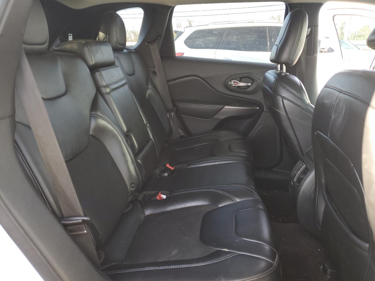 2019 Jeep Grand Cherokee - Image 10