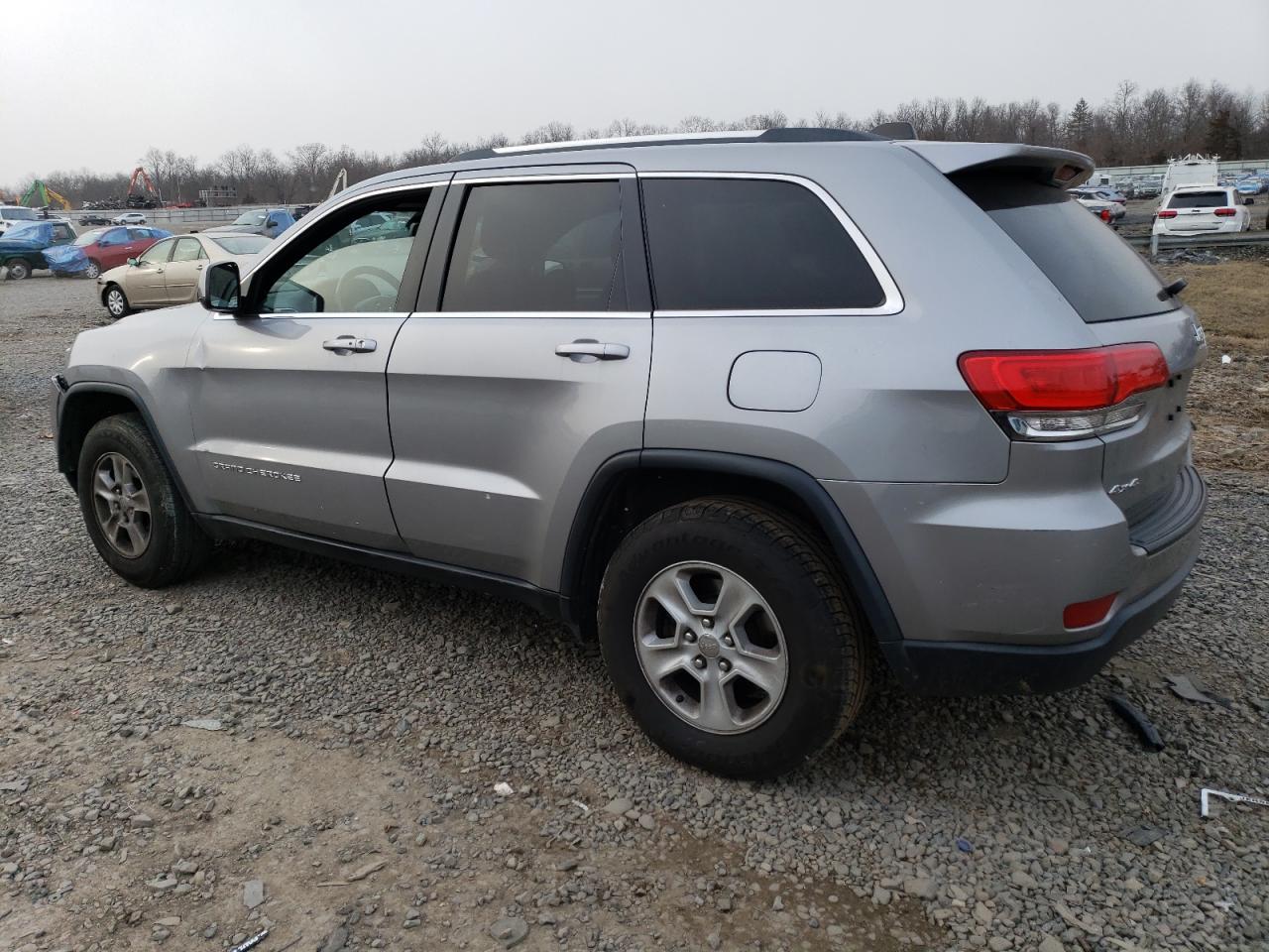 2015 Jeep Grand Cherokee - Image 2