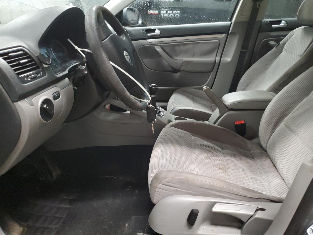 2008 Volkswagen Jetta - Image 7