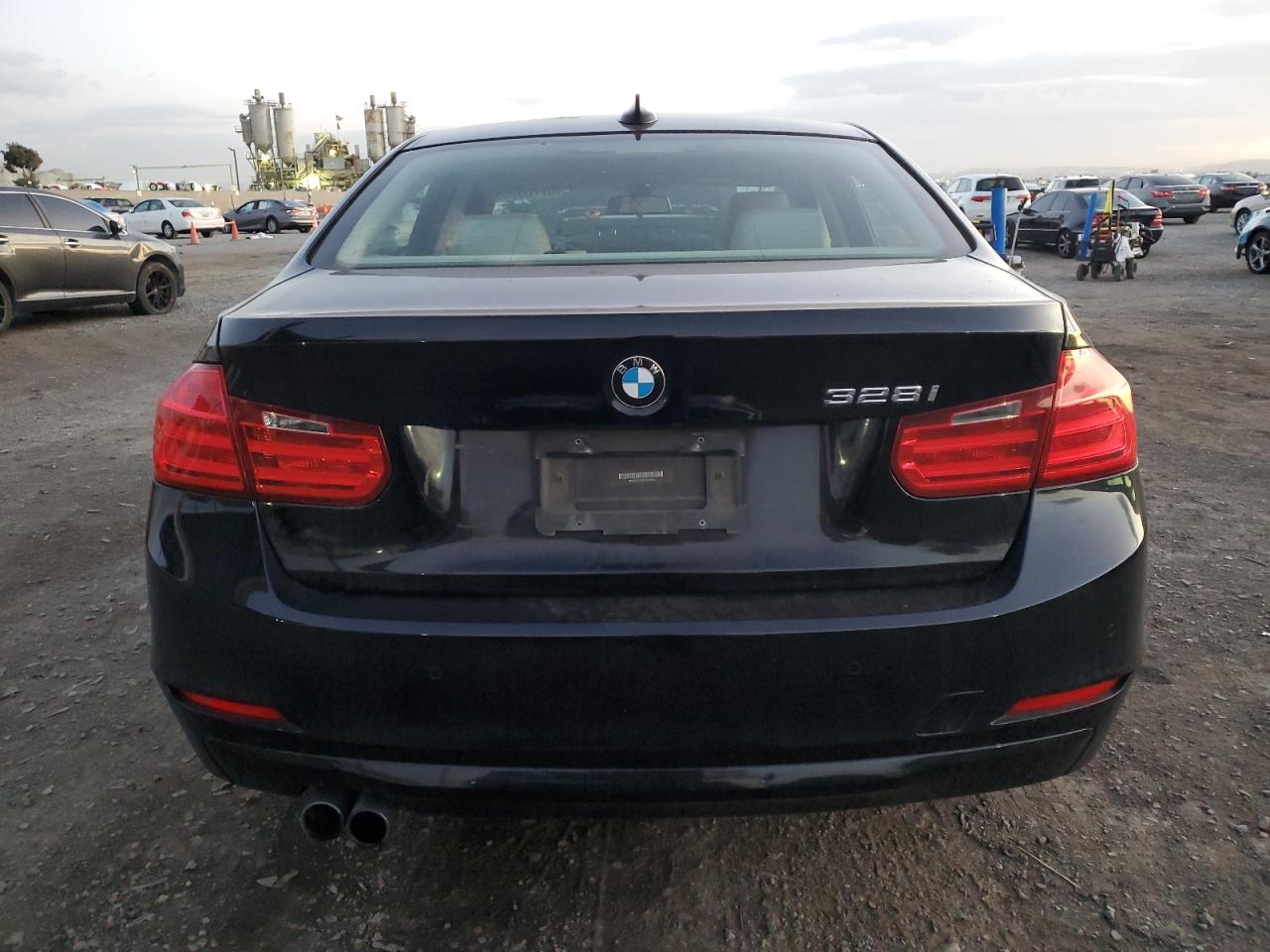 VIN WBA3C1C50DF441063 2013 BMW 3 SERIES no.6