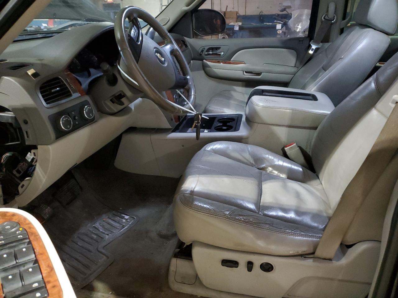 2007 Chevrolet Silverado - Image 7