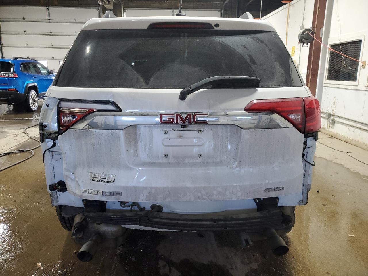 2019 GMC Acadia - Image 6