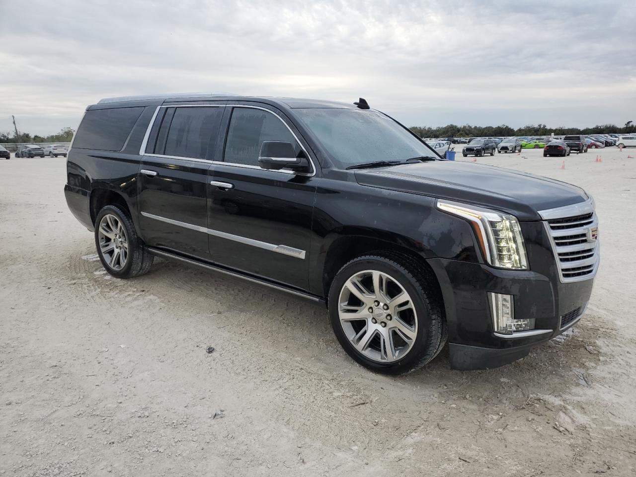 2016 Cadillac Escalade - Image 4