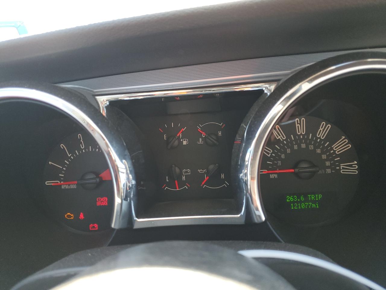 2008 Ford Mustang - Image 9