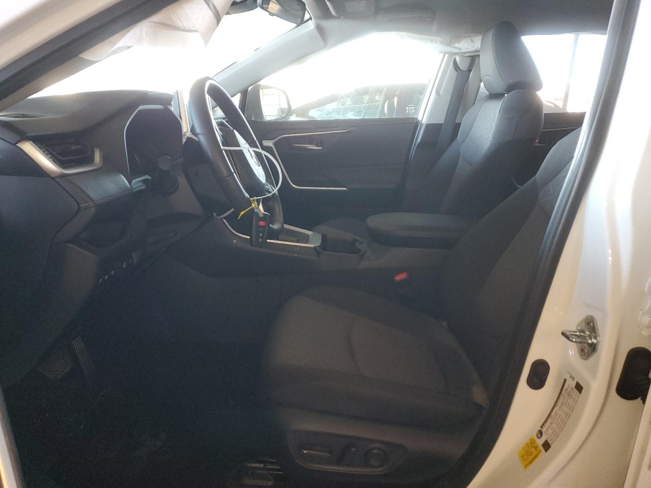 2023 Toyota RAV 4 - Image 7