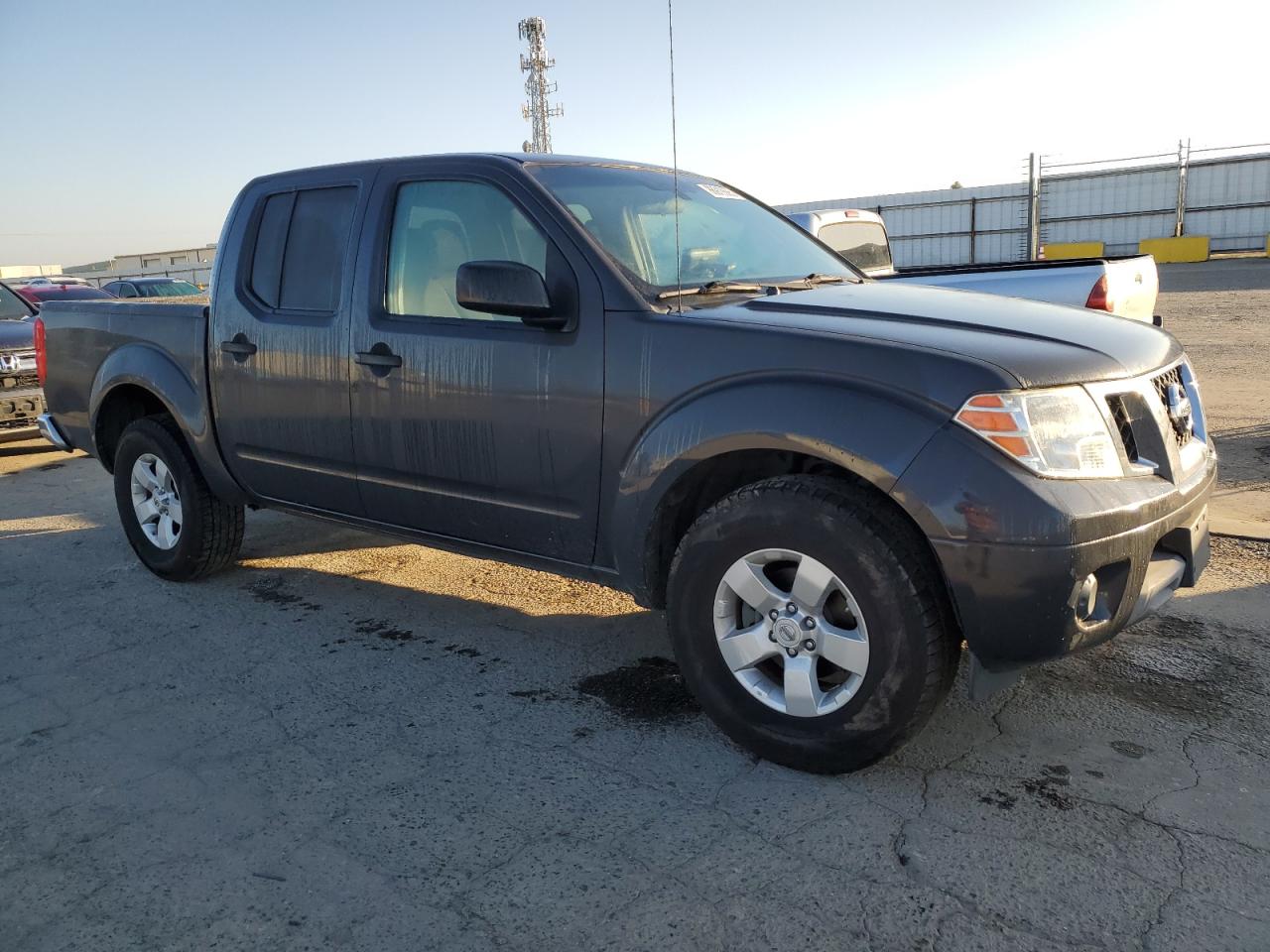 2012 Nissan Navara (Frontier) - Image 4