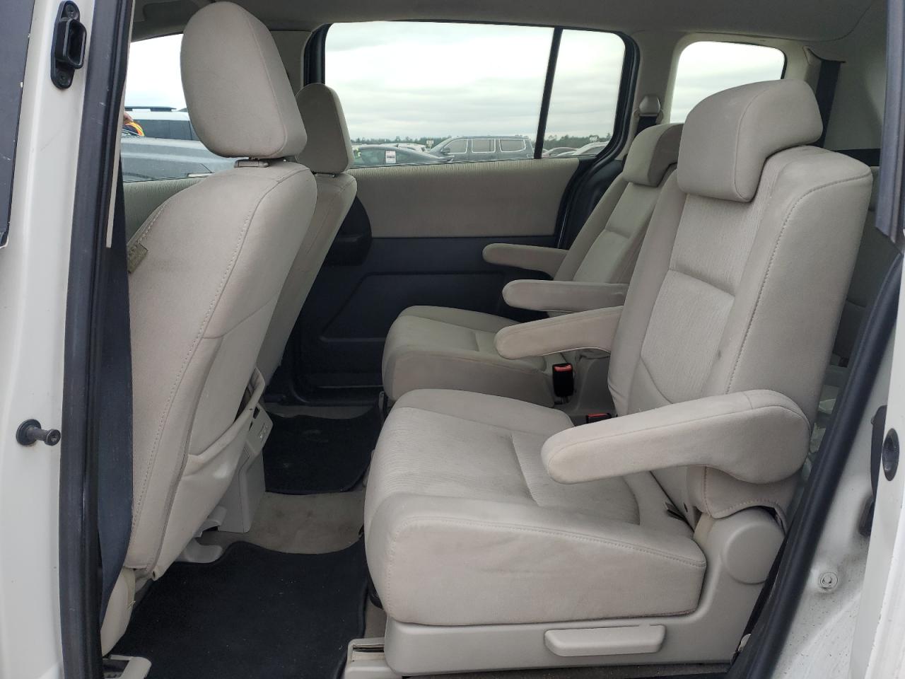 2010 Mazda 5 - Image 11