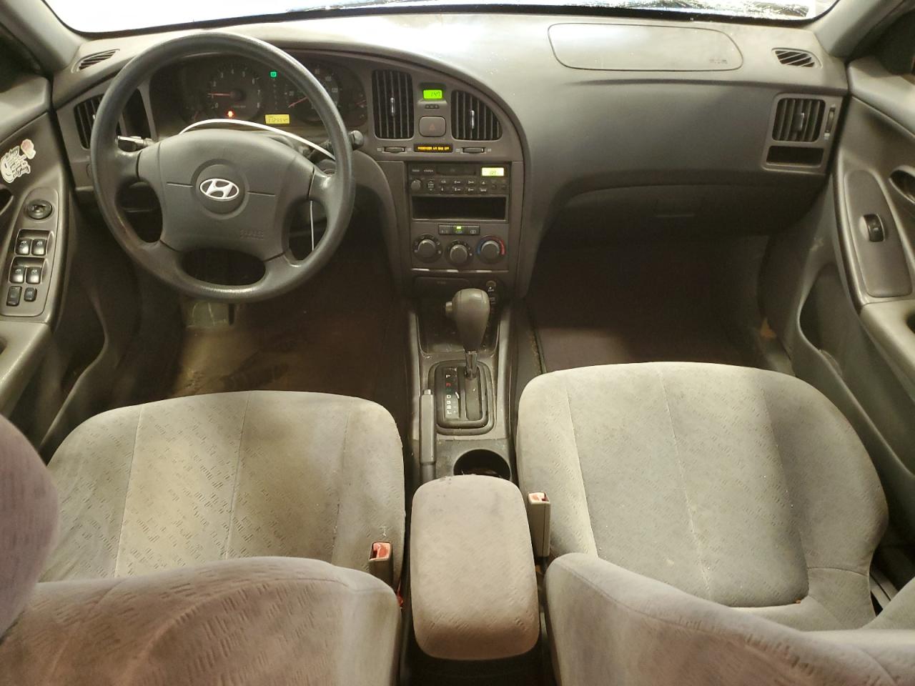 2005 Hyundai Elantra - Image 8