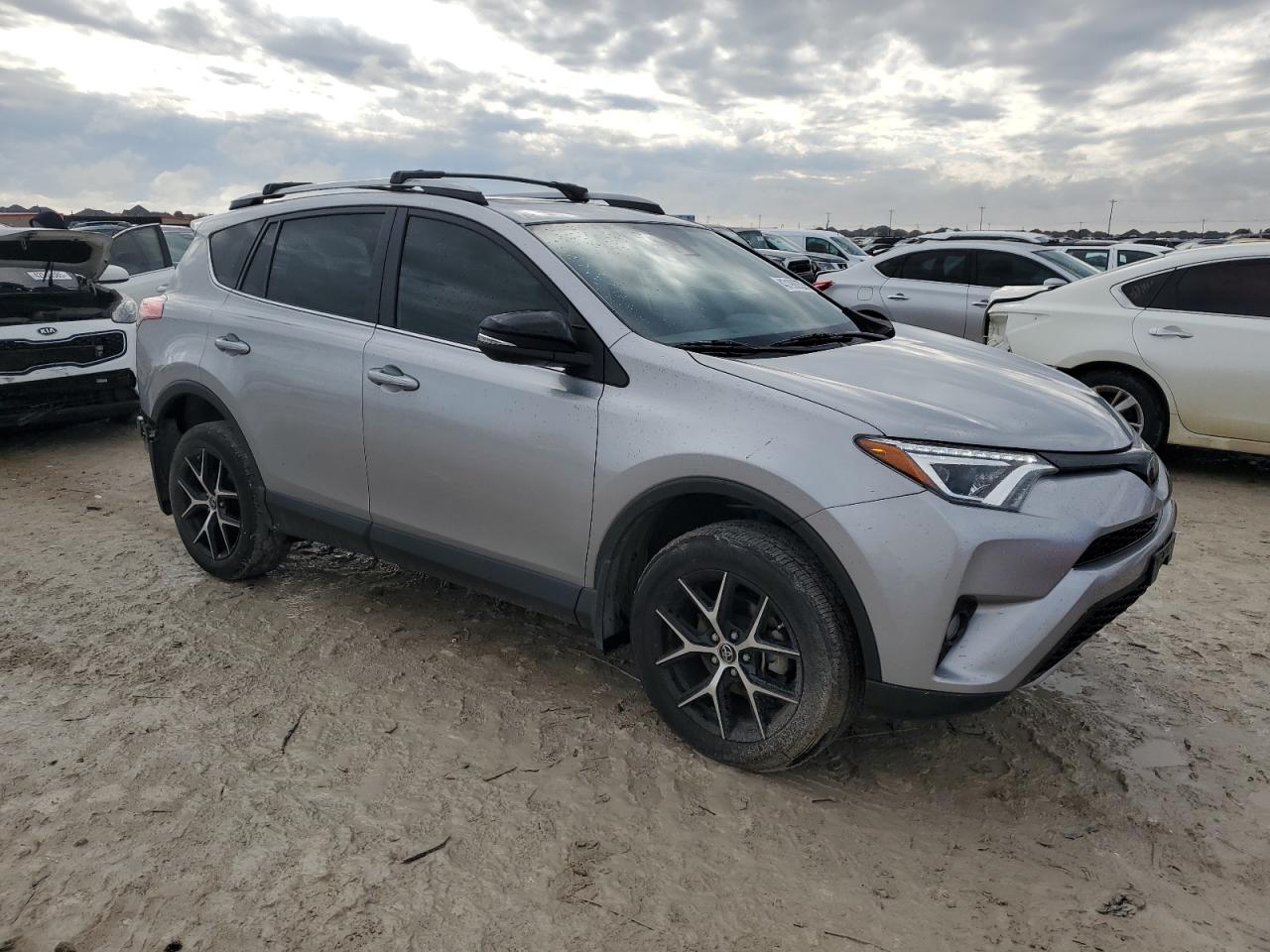 2018 Toyota RAV 4 - Image 4