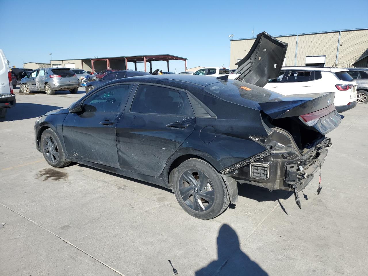 2022 Hyundai Elantra - Image 2