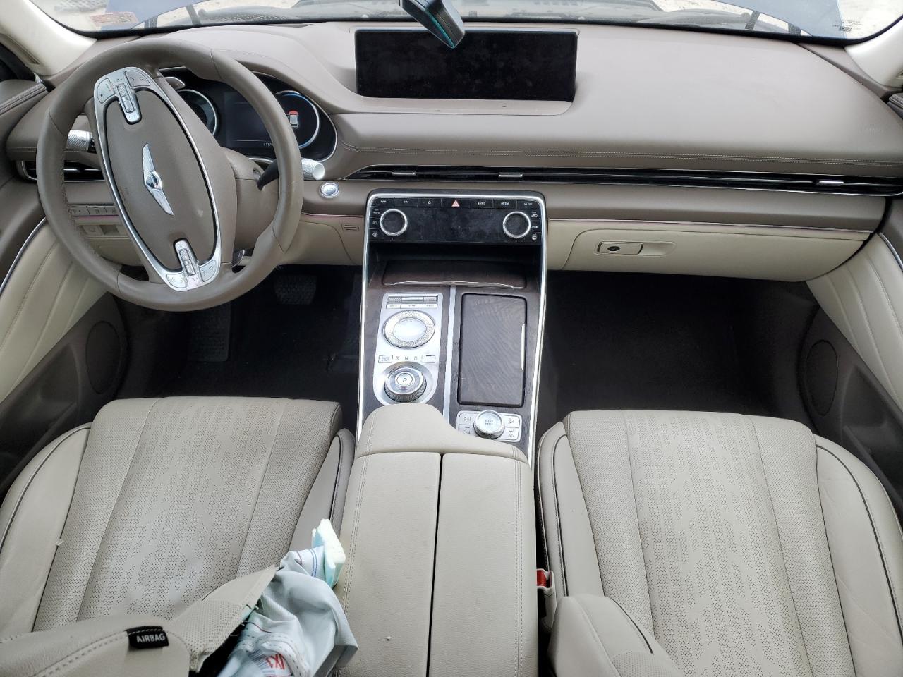 2022 Genesis GV80 - Image 8