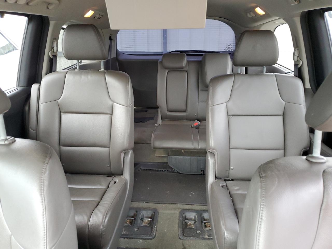 2016 Honda Odyssey - Image 10