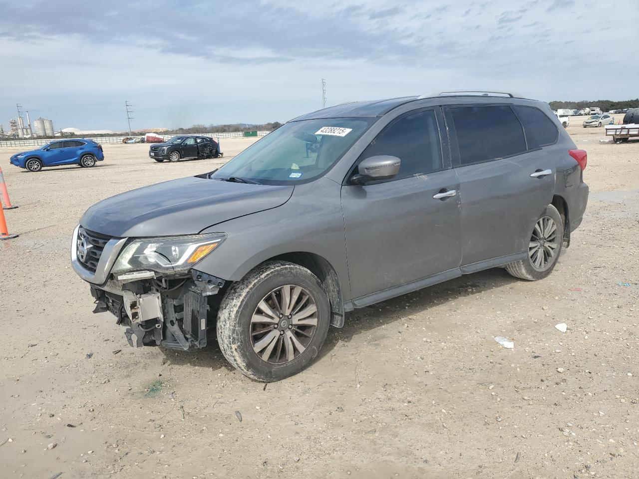 2019 Nissan Pathfinder - Image 1