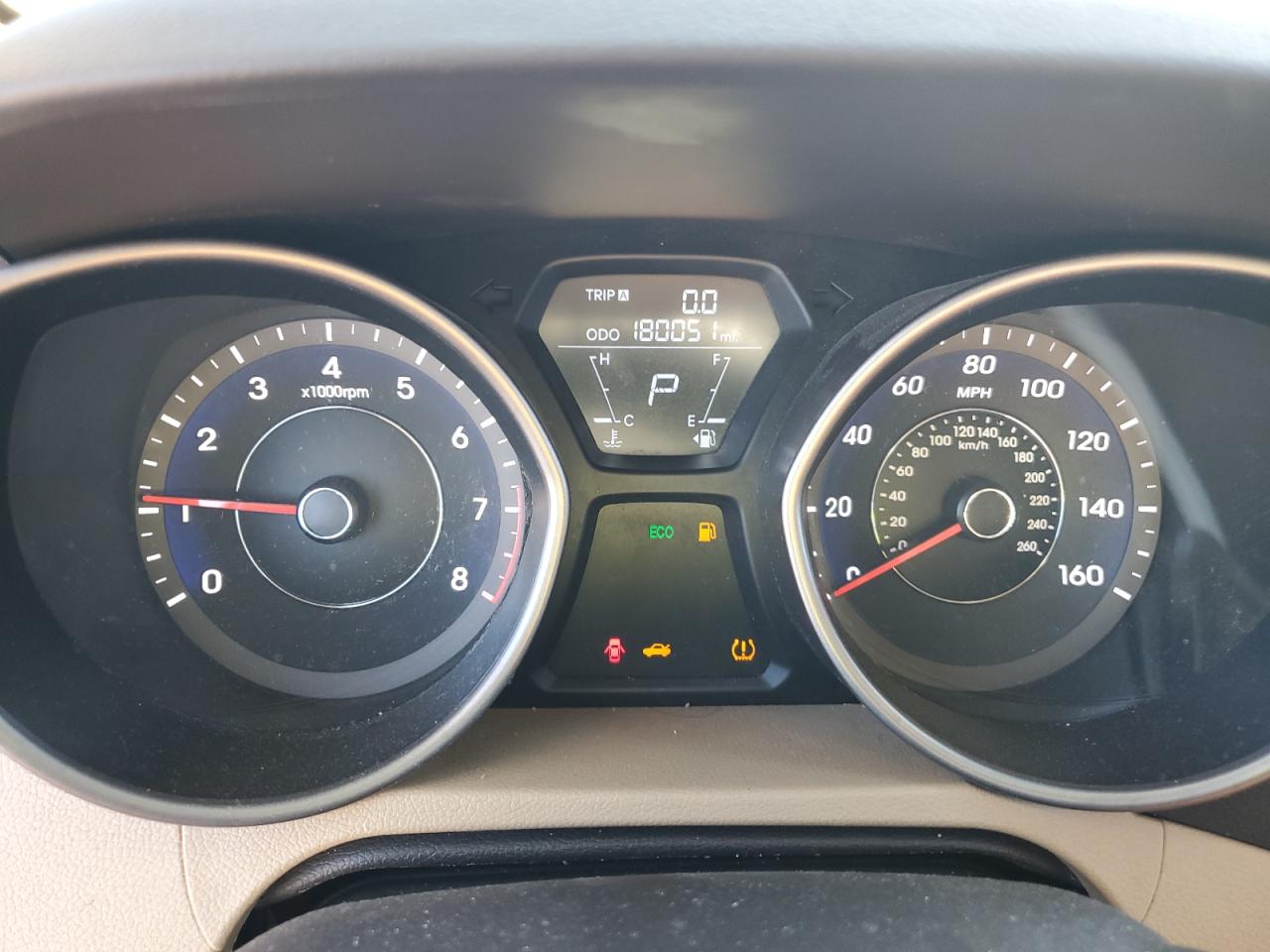 2013 Hyundai Elantra - Image 9