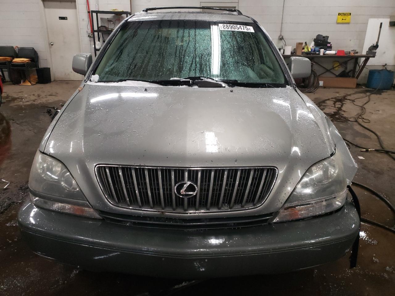 2000 Lexus RX - Image 5