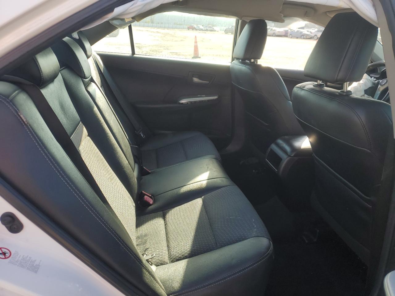2014 Toyota Camry - Image 11