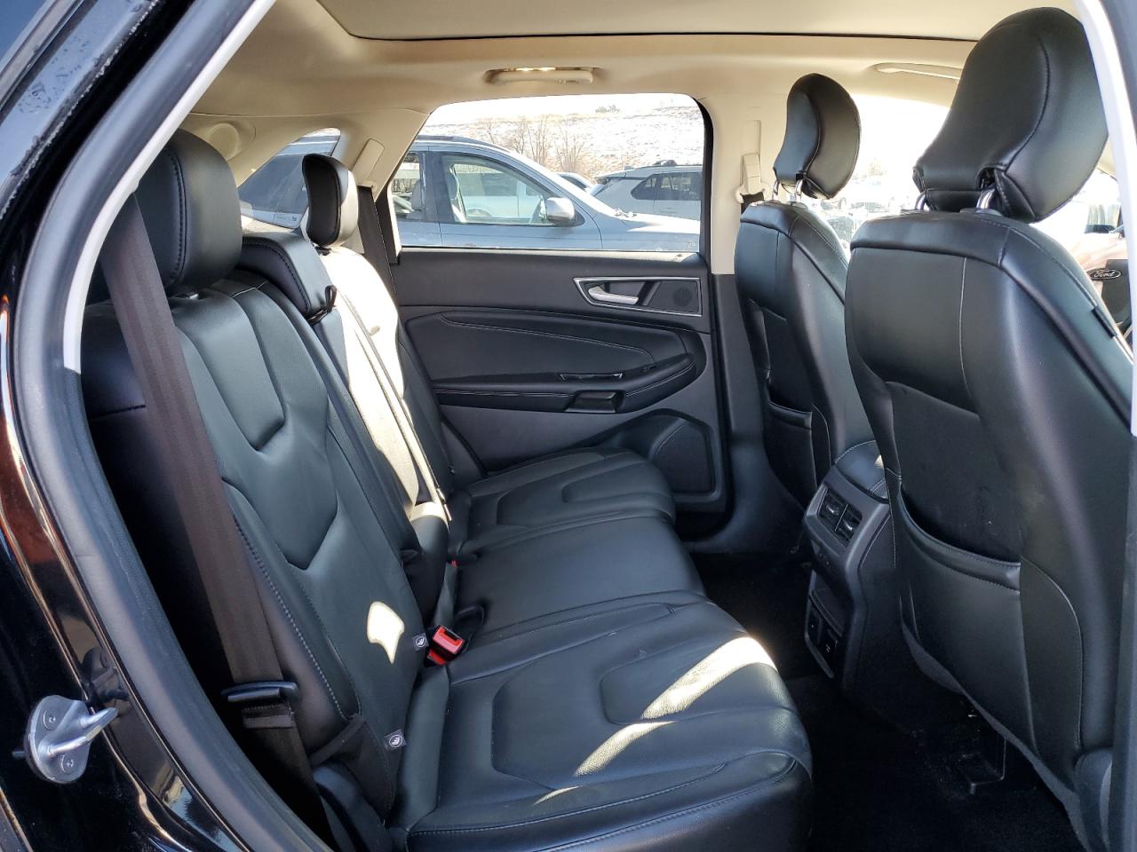 2018 Ford Edge - Image 11