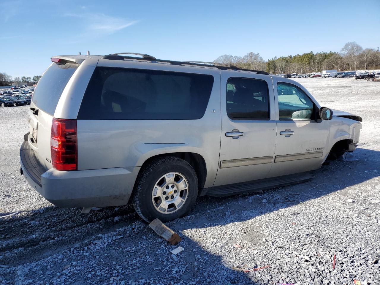 2009 Chevrolet Suburban - Image 3