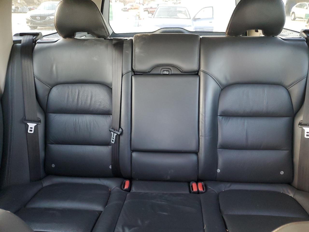 2010 Volvo XC70 - Image 10