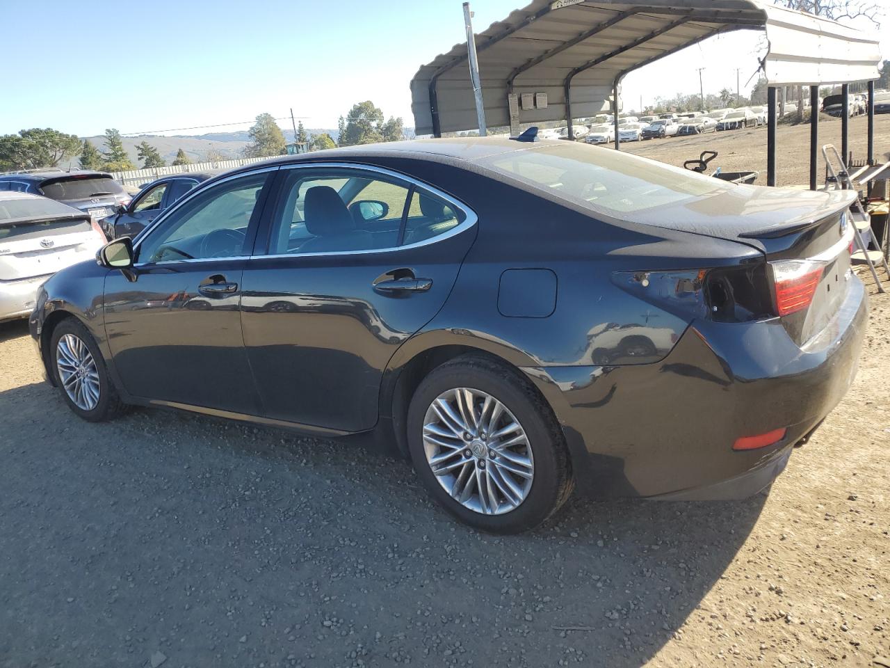2014 Lexus ES - Image 2