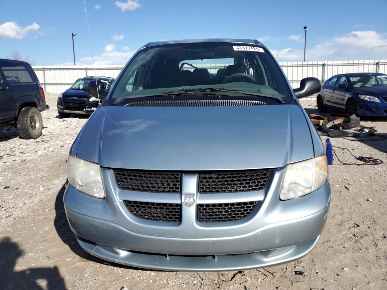2003 Dodge Caravan - Image 5