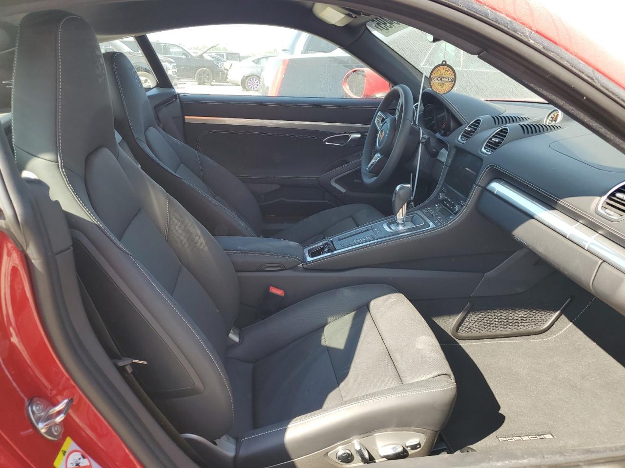 2024 Porsche Cayman - Image 10
