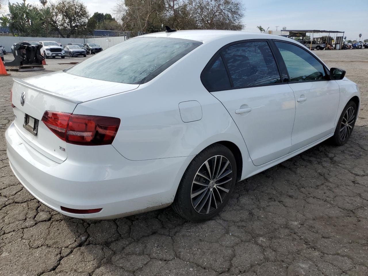 2017 Volkswagen Jetta - Image 3