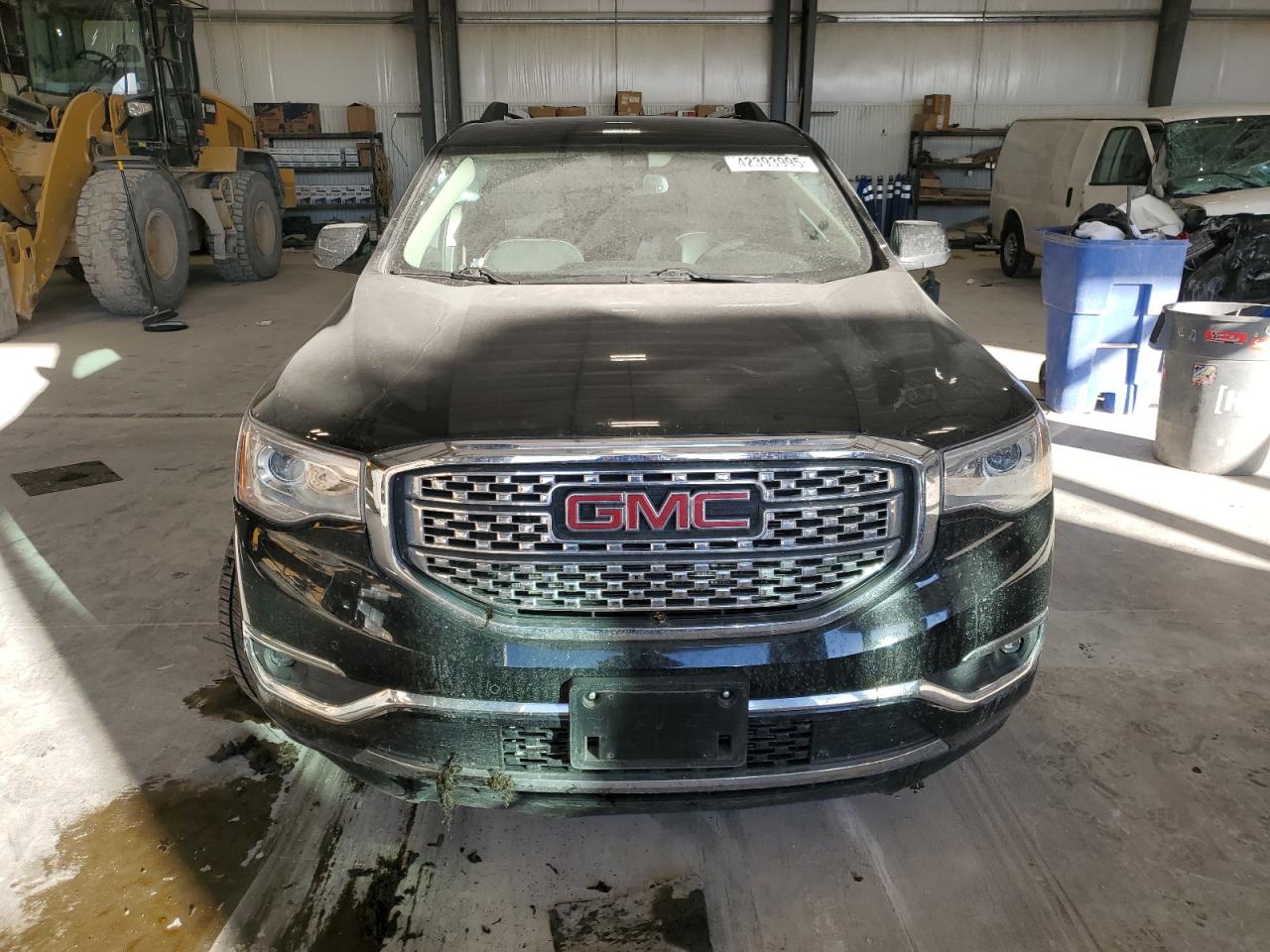 2019 GMC Acadia - Image 5