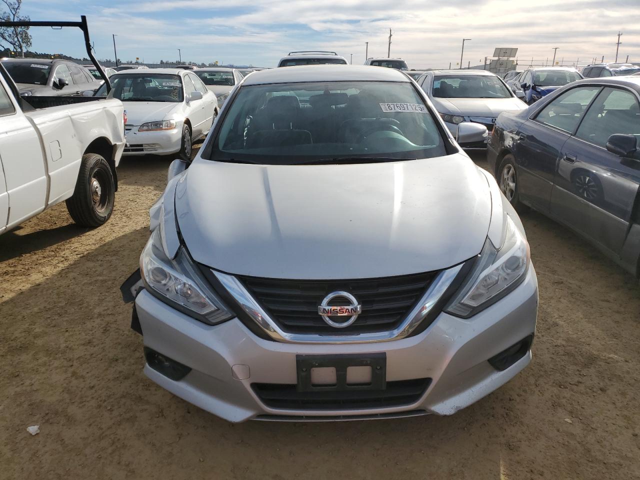2017 Nissan Altima - Image 5