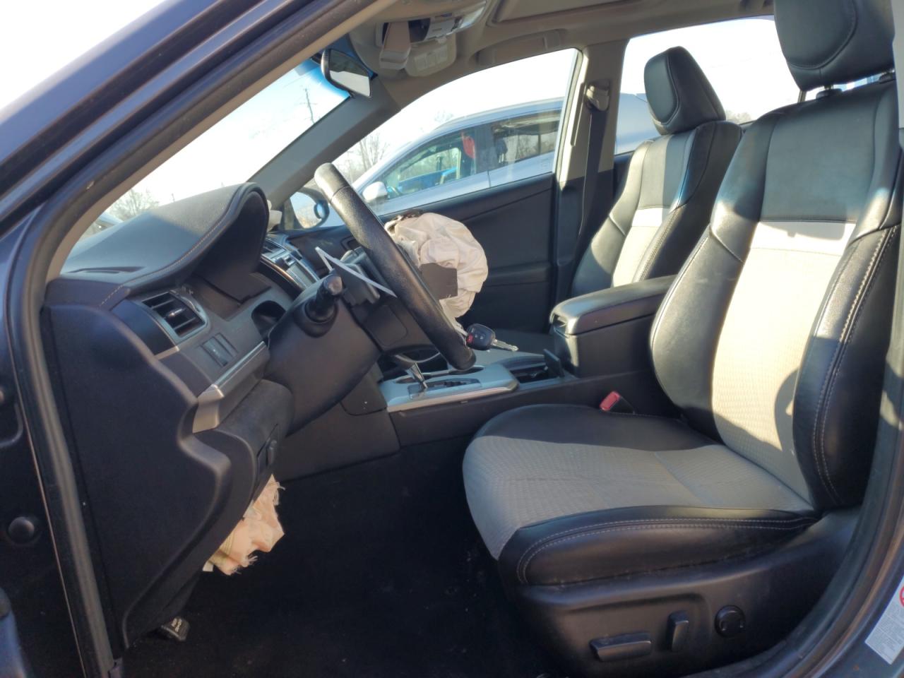 2014 Toyota Camry - Image 7