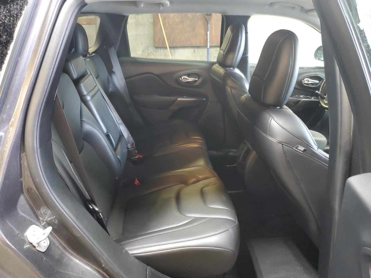 2019 Jeep Grand Cherokee - Image 11
