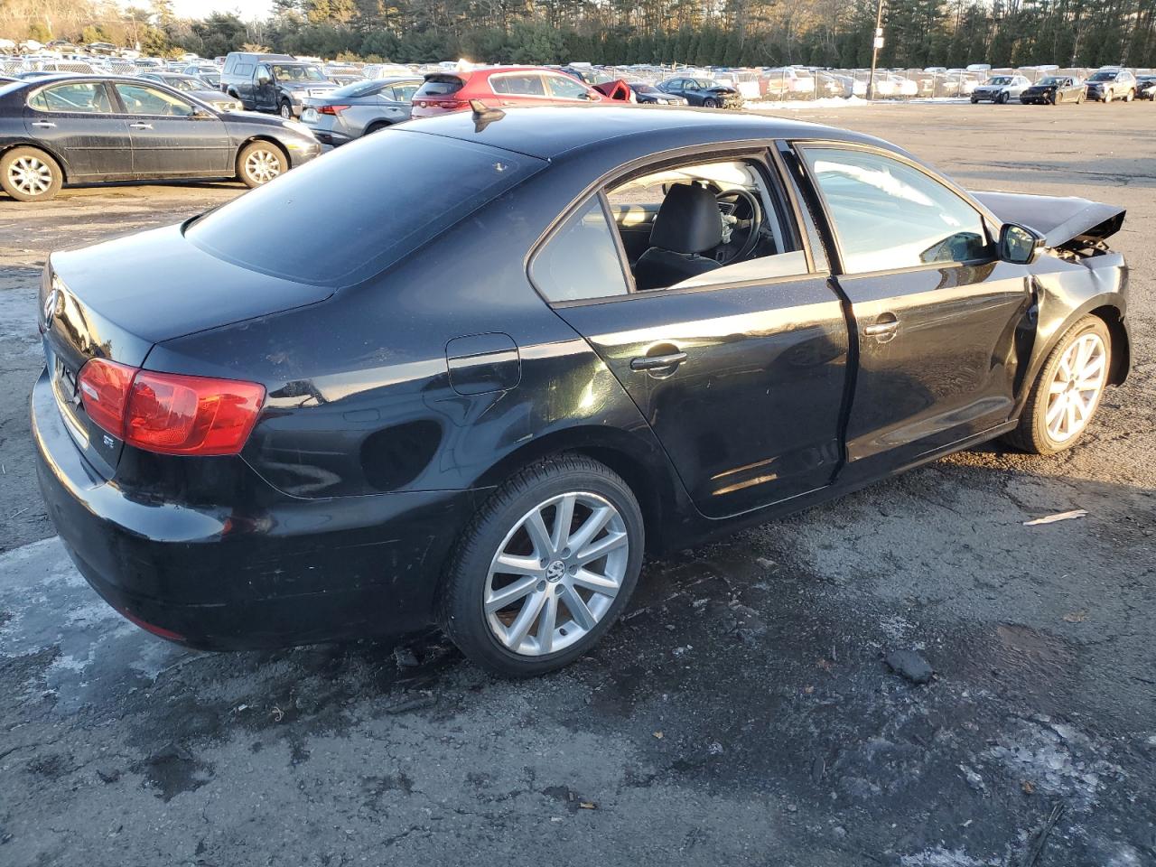 2014 Volkswagen Jetta - Image 3