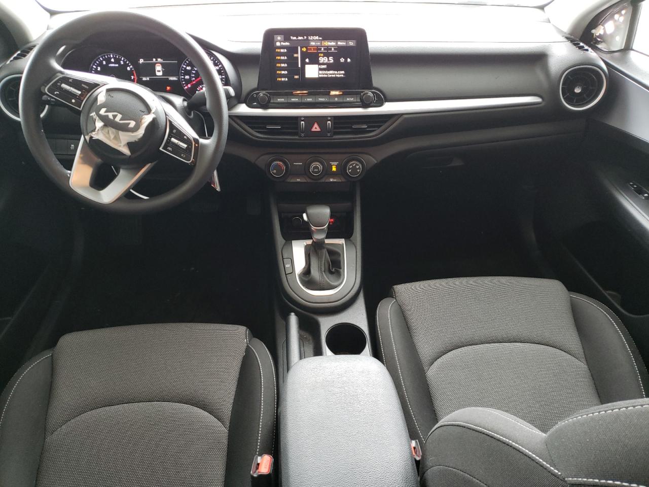 2024 Kia Forte - Image 8