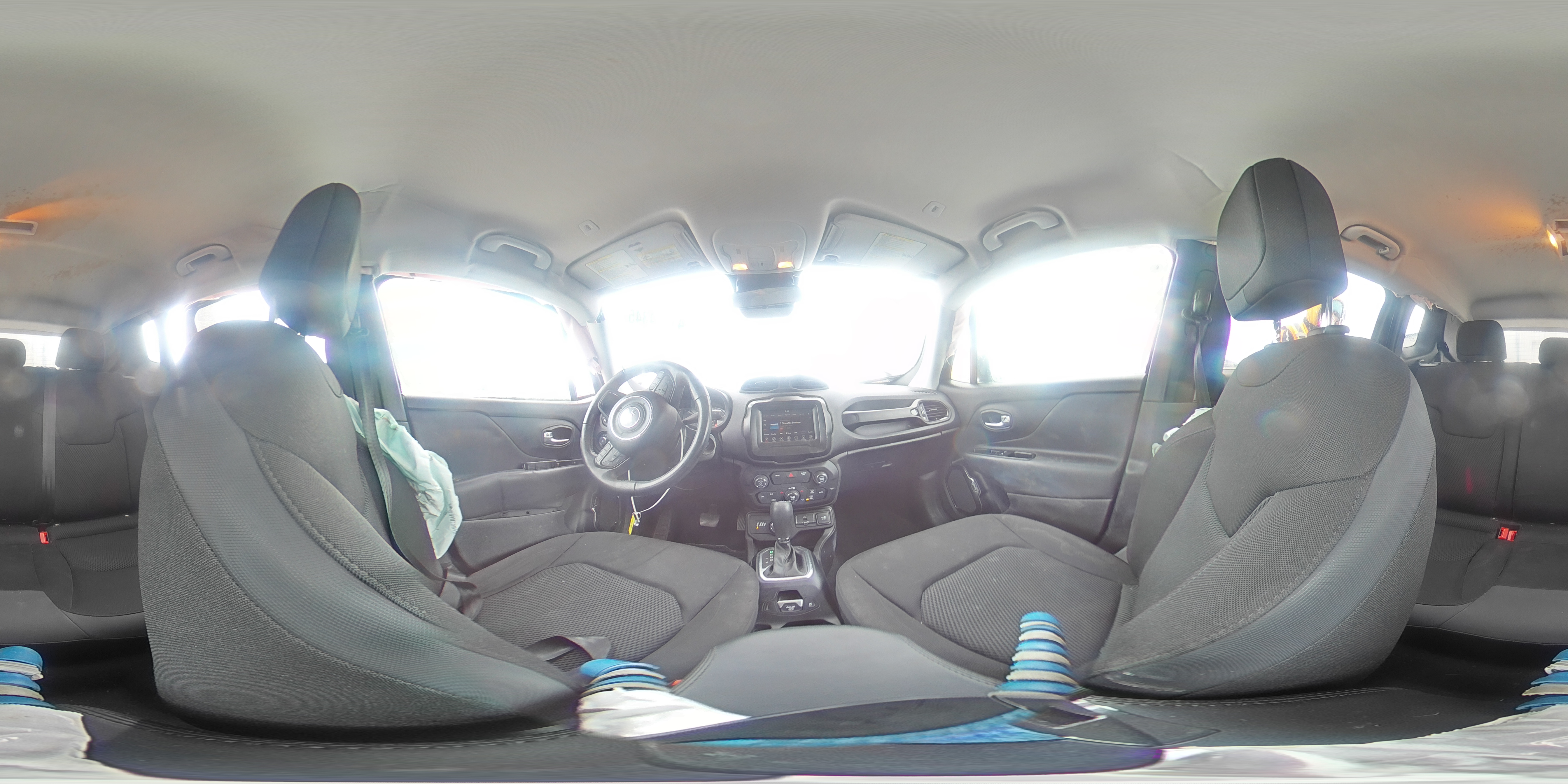 2018 Jeep Renegade - Image 14