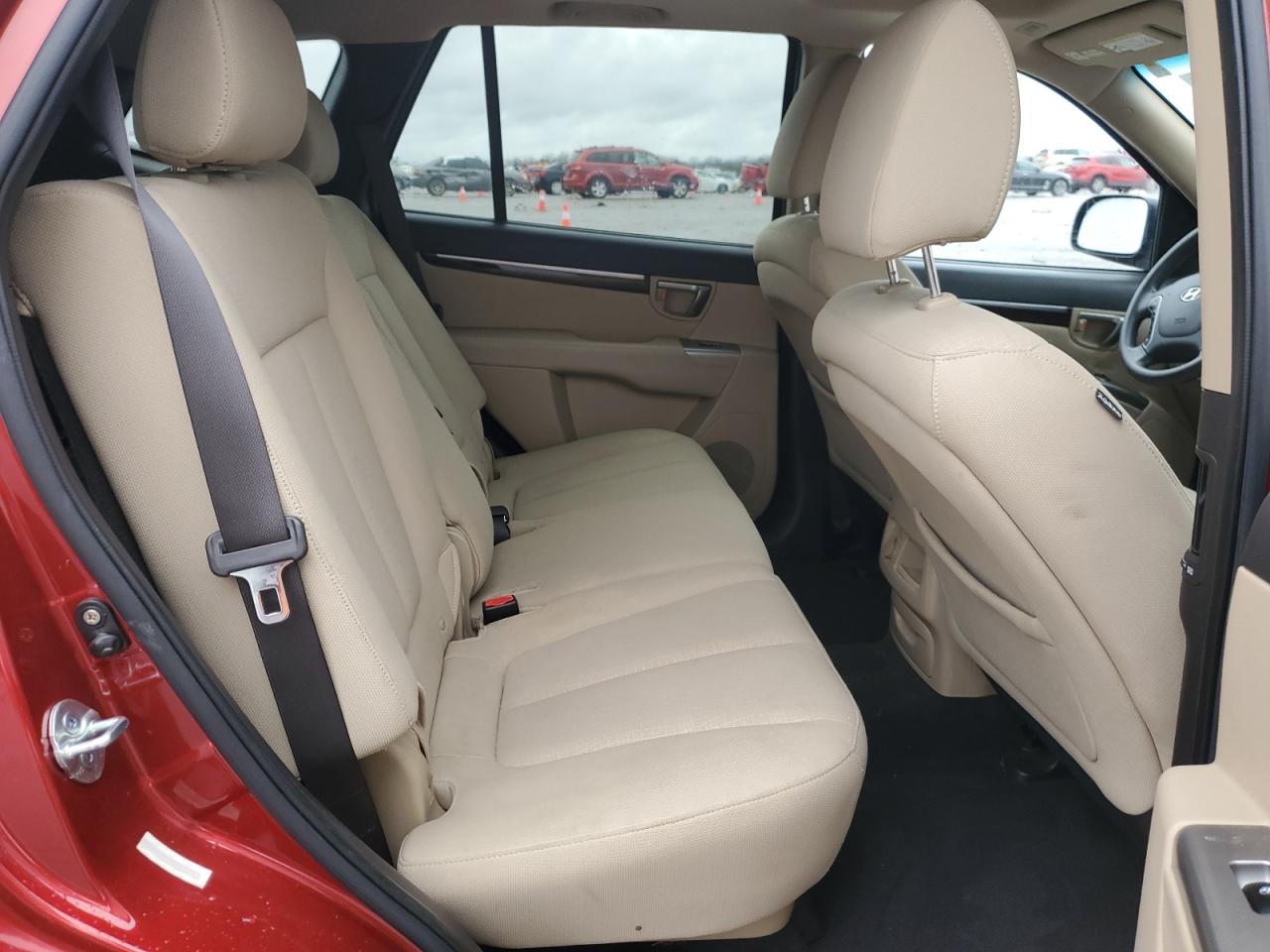 2010 Hyundai Santa Fe - Image 11