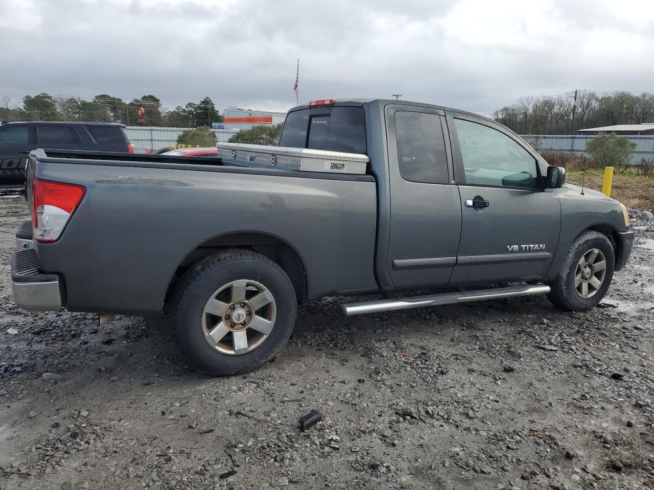2005 Nissan Titan - Image 3
